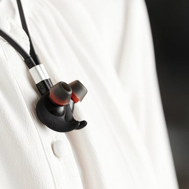 Jabra Evolve 75e Bluetooth Headset USB Bundle | VoIP Communications | Includes Bonus Charger | UC Version | #7099-823-409-C