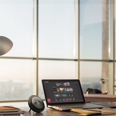 Jabra Speak 710 Speakerphone connected to laptop